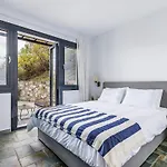 Elissaios-brand New Renovated Pool