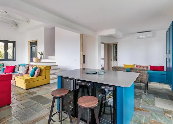 Villa Elissaios-brand New Renovated Pool